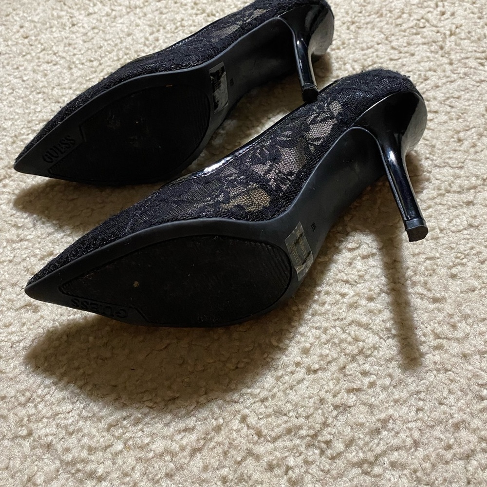 Stylish size 8 Guess heels